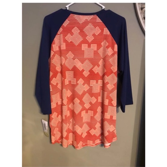 LulaRoe Randy Shirt - Picture 2 of 2